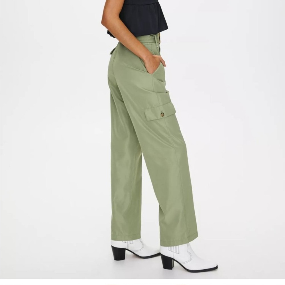 Aritzia Little Moon Cargo Pants